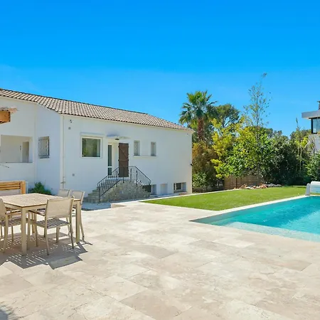 Holiday home With Pool Near Porquerolles